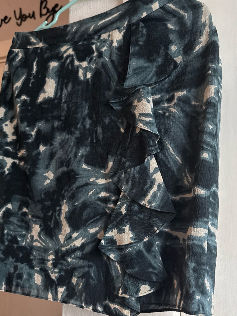 Ann Taylor Black and Cream Abstract Ruffle Mini Skirt - Picture 3 of 6